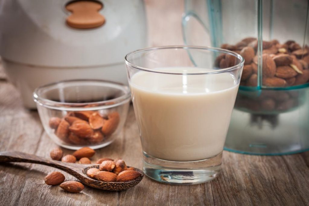 Чем заменить молоко на кето-диете?