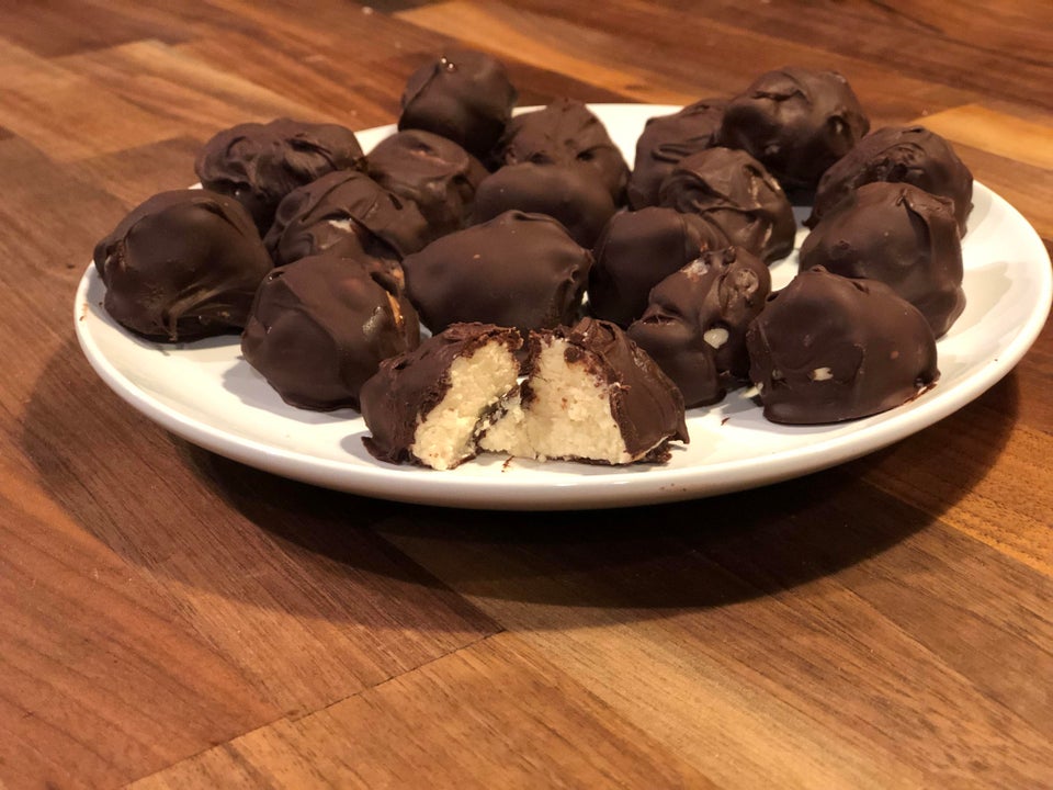 Сливочно-шоколадные жирные бомбы